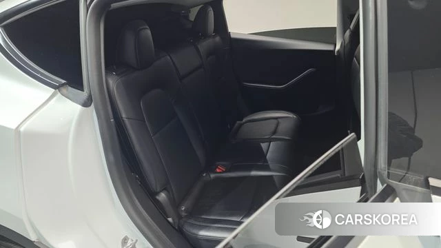 Tesla Model Y 2022 Белый из Кореи, фото 2