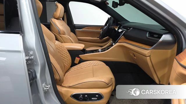 Jeep Grand Cherokee (WL) 2021 Серебряный из Кореи, фото 2