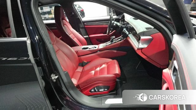 Porsche Panamera (971) 2018 Черный из Кореи, фото 2