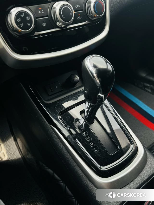 Nissan Tiida 2021 Белый из Китая, фото 2