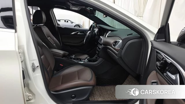 Infiniti Q30 2019 Белый из Кореи, фото 2
