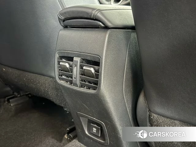 Toyota Levin 2021 Красный из Китая, фото 2