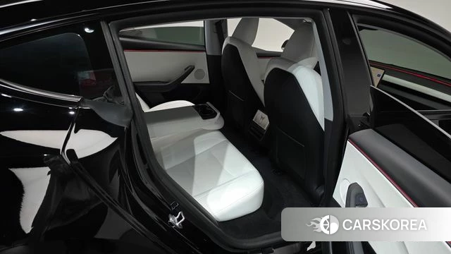 Tesla Model 3 2025 Черный из Кореи, фото 2