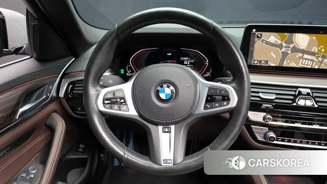 BMW 5 Series (G30) 2021 Серый из Кореи, фото 2