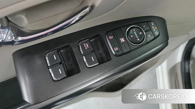 Kia The New Carnival 2019 Белый из Кореи, фото 2