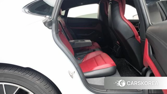 Porsche Taycan 2022 Белый из Кореи, фото 2
