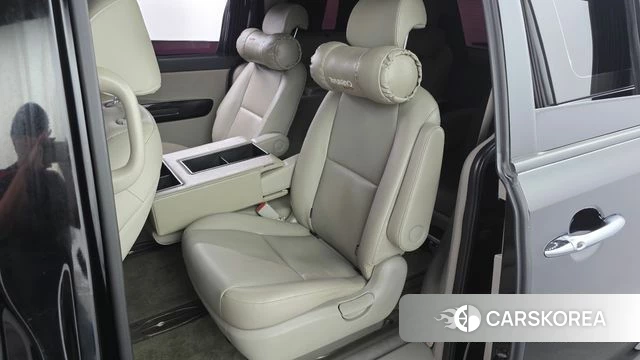 Kia The New Carnival 2018 Черный из Кореи, фото 2