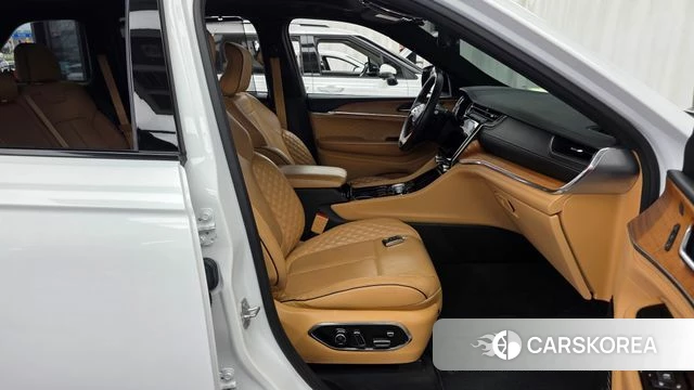 Jeep Grand Cherokee (WL) 2023 Белый из Кореи, фото 2