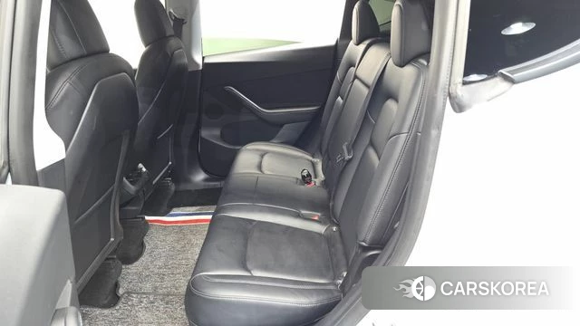 Tesla Model Y 2021 Белый из Кореи, фото 2