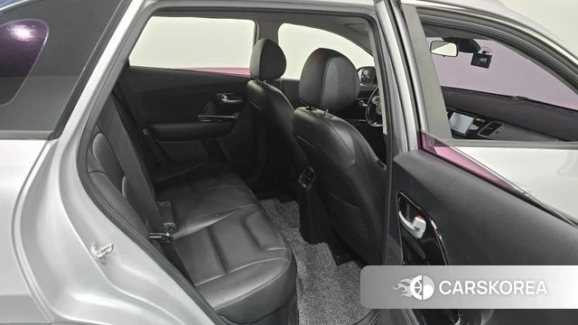 Kia Niro 2018 Серебряный из Кореи, фото 2