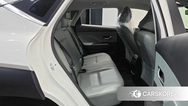 Hyundai Kona Hybrid (SX2) 2023 Белый из Кореи, фото 2