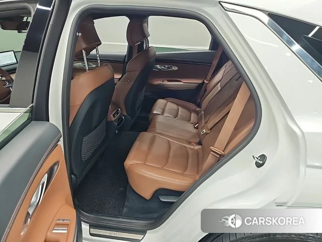 Genesis GV70 2022 Белый из Кореи, фото 2