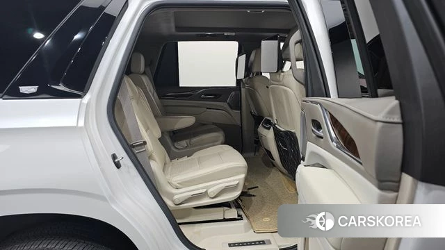Cadillac Escalade 5th Generation 2023 Белый из Кореи, фото 2