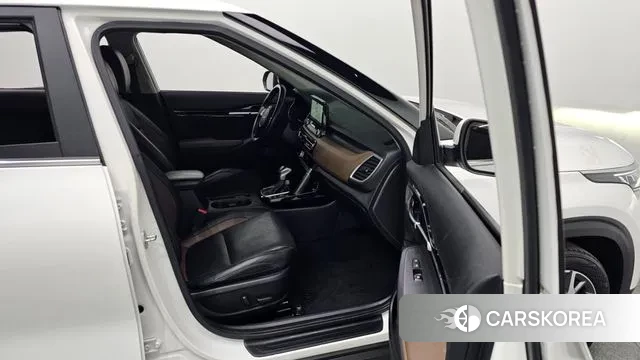 Kia Seltos 2022 Белый из Кореи, фото 2