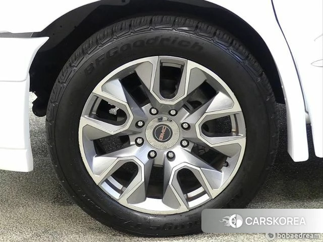 GMC Savana 2022 Белый из Кореи, фото 2