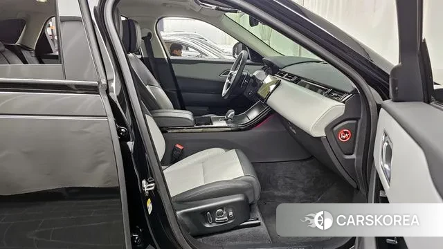 Land Rover Range Rover Velar 2024 Черный из Кореи, фото 2