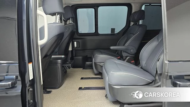 Hyundai Staria 2024 Черный из Кореи, фото 2