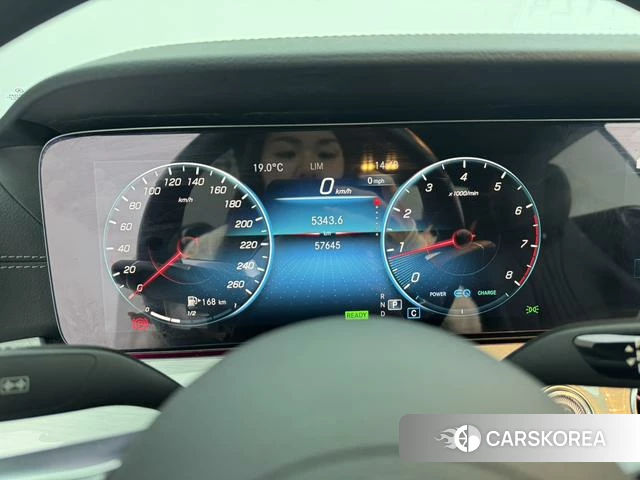 Mercedes-Benz E-Class 2021 Белый из Китая, фото 2