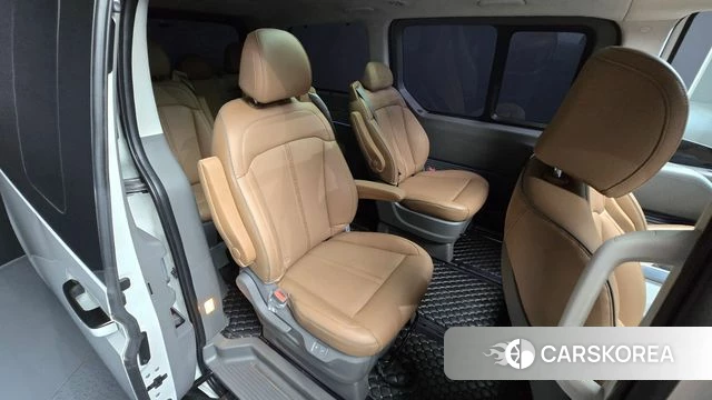Hyundai Staria 2021 Белый из Кореи, фото 2
