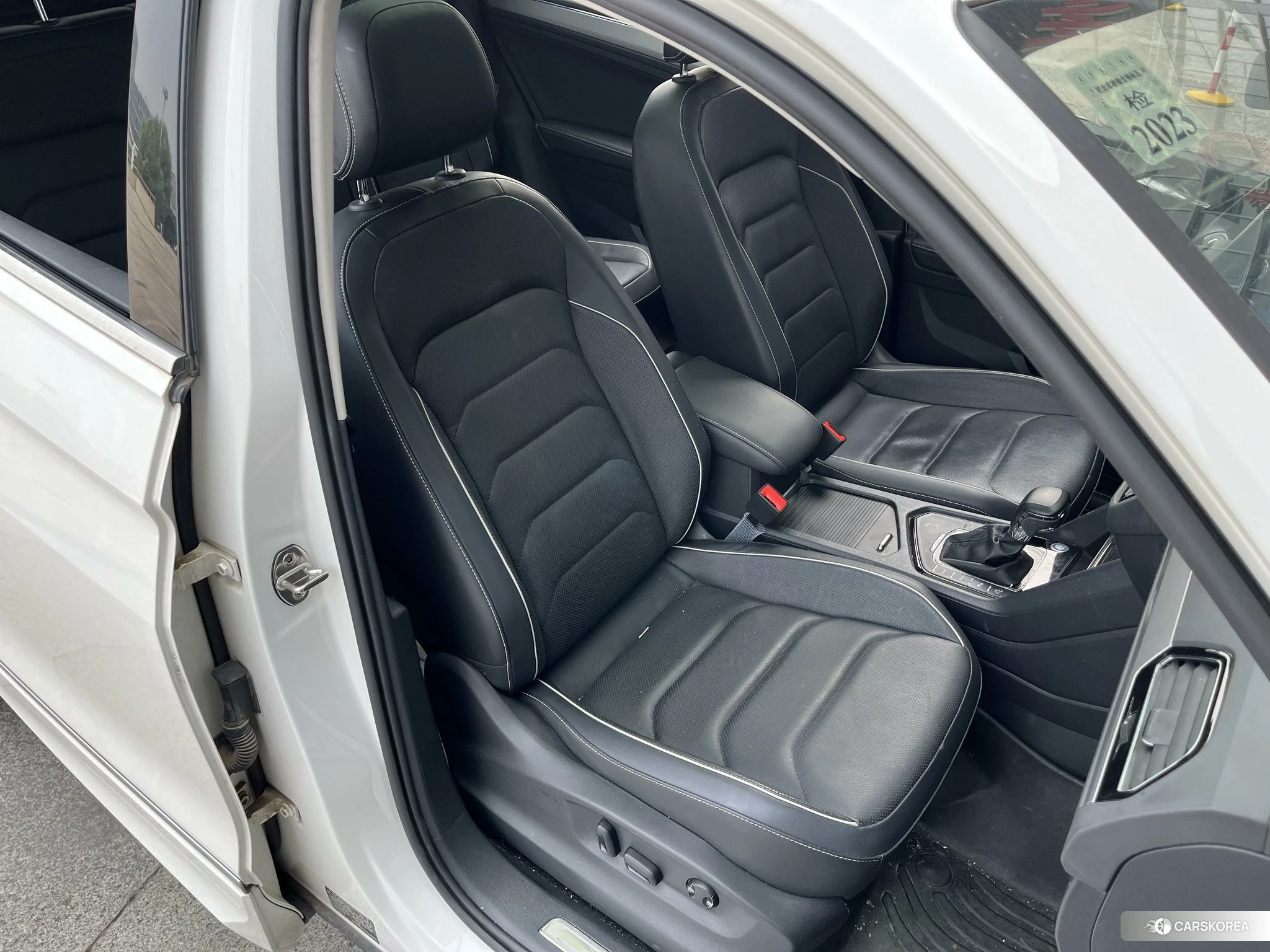 Volkswagen Tiguan L 2020 Белый из Китая, фото 2