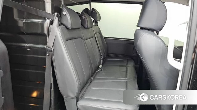 Hyundai Staria 2022 Черный из Кореи, фото 2