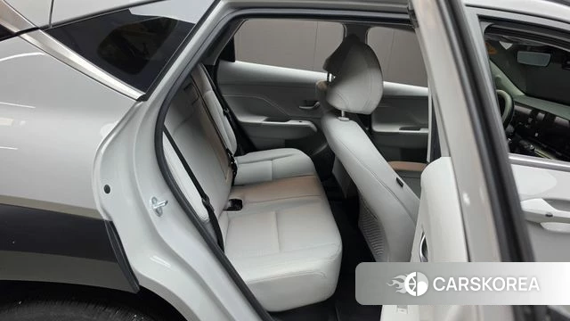 Hyundai Kona Hybrid (SX2) 2023 Серебристо-серый из Кореи, фото 2