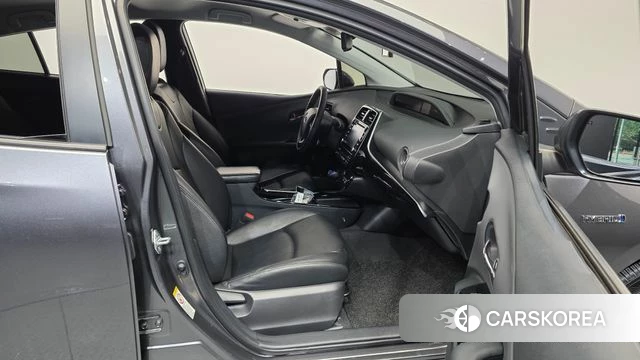 Toyota Prius 4th Generation 2021 Серый из Кореи, фото 2