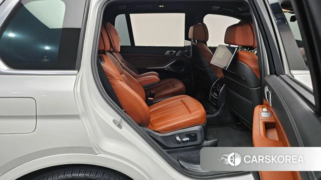 BMW X7 (G07) 2021 Белый из Кореи, фото 2
