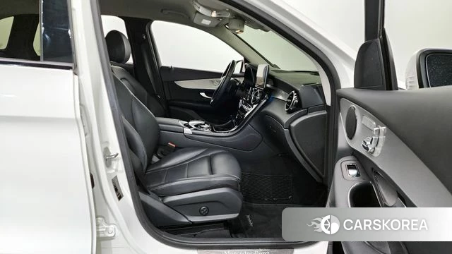 Mercedes-Benz GLC-Class X253 2018 Белый из Кореи, фото 2