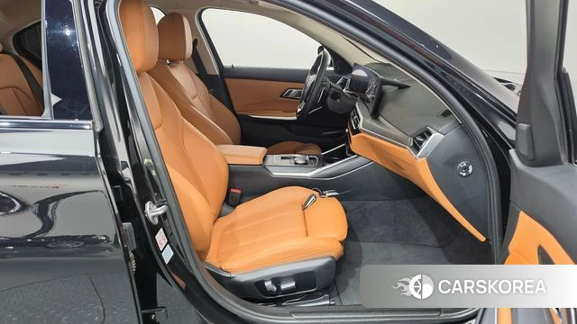 BMW 3 Series (G20) 2022 Черный из Кореи, фото 2