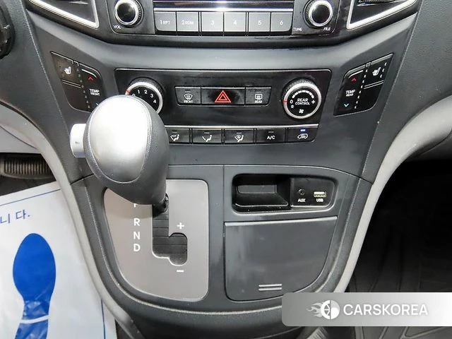 Hyundai The New Grand Starex 2018 Желтый из Кореи, фото 2
