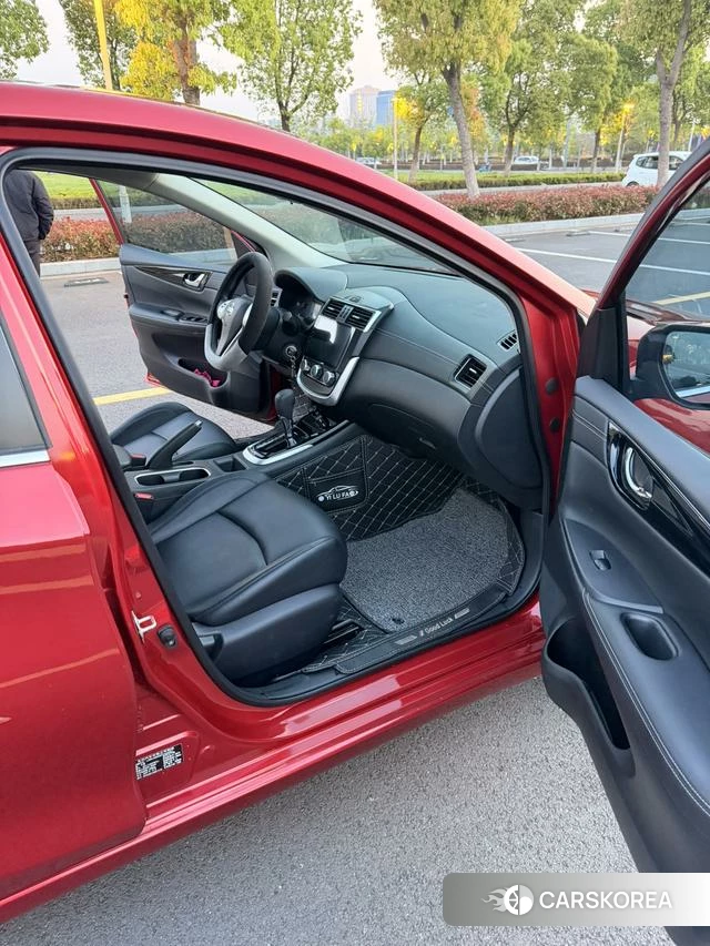 Nissan Tiida 2023 Красный из Китая, фото 2