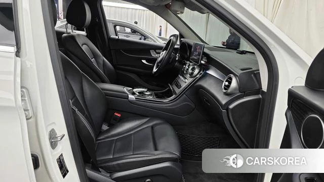 Mercedes-Benz GLC-Class X253 2019 Белый из Кореи, фото 2