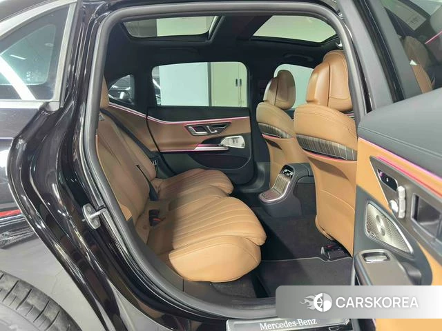 Mercedes-Benz E-Class 2025 Черный из Китая, фото 2