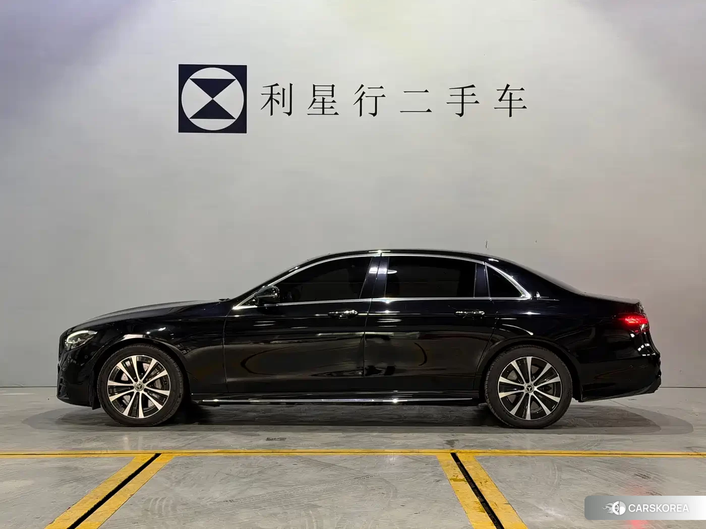 Mercedes-Benz E-Class 2023 Черный из Китая, фото 2