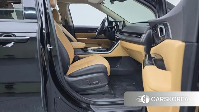 Kia Carnival 4th generation 2023 Черный из Кореи, фото 2