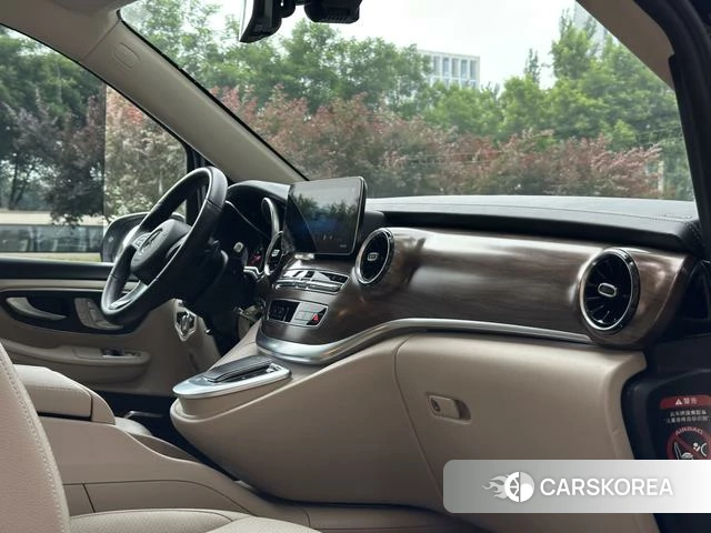 Mercedes-Benz V-Class 2022 Черный из Китая, фото 2