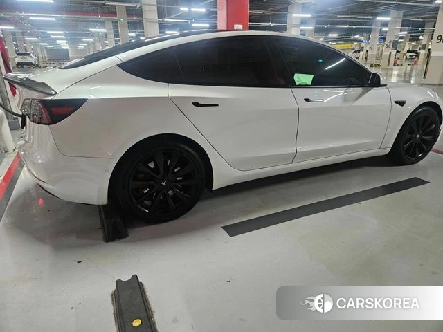 Tesla Model 3 2022 Белый из Кореи, фото 2