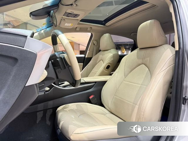 Toyota Avalon 2021 Серебристо-серый из Китая, фото 2