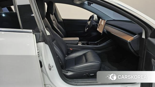 Tesla Model 3 2020 Белый из Кореи, фото 2