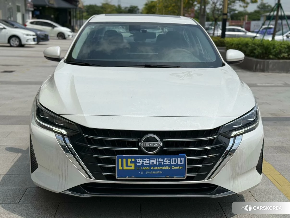Nissan Sylphy 2023 Белый из Китая, фото 2