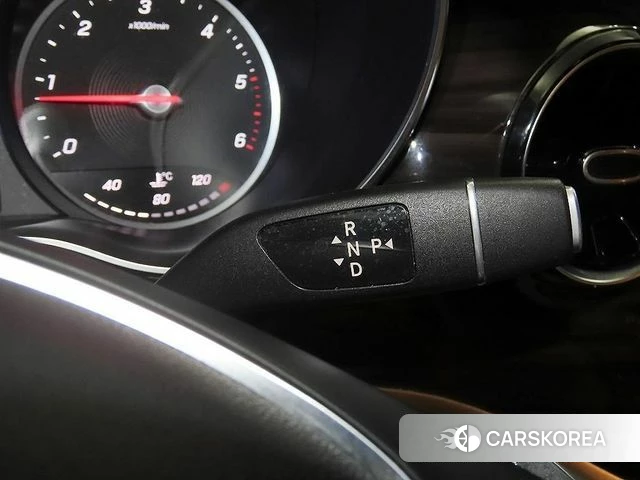 Mercedes-Benz V-Class 2021 Черный из Кореи, фото 2