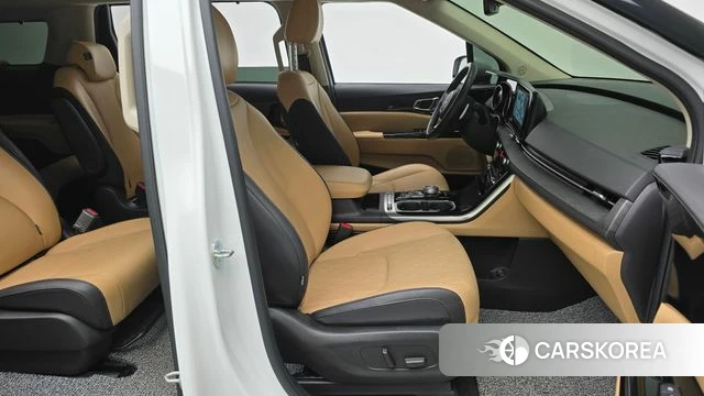 Kia Carnival 4th generation 2023 Белый из Кореи, фото 2