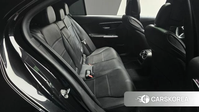 Mercedes-Benz C-Class W206 2022 Черный из Кореи, фото 2