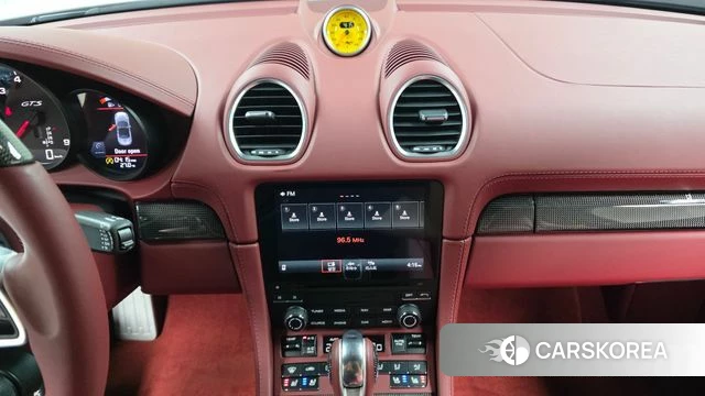 Porsche 718 Boxster 2024 Жемчужный цвет из Кореи, фото 2
