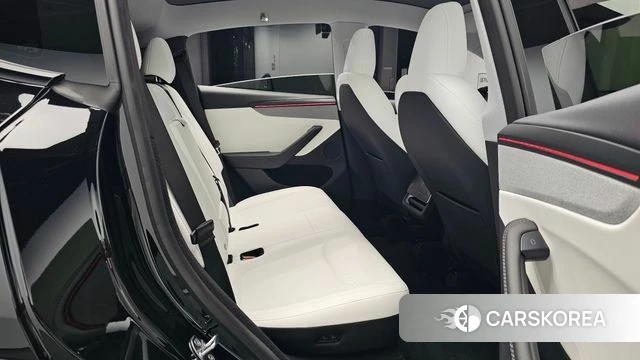 Tesla Model Y 2025 Черный из Кореи, фото 2
