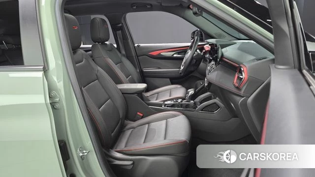 Chevrolet (GM Daewoo) The New Trail Blazer 2023 Цвет галактики из Кореи, фото 2