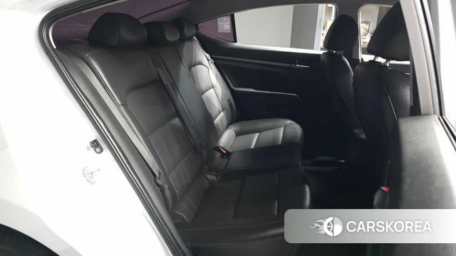 Hyundai Avante AD 2018 Белый из Кореи, фото 2