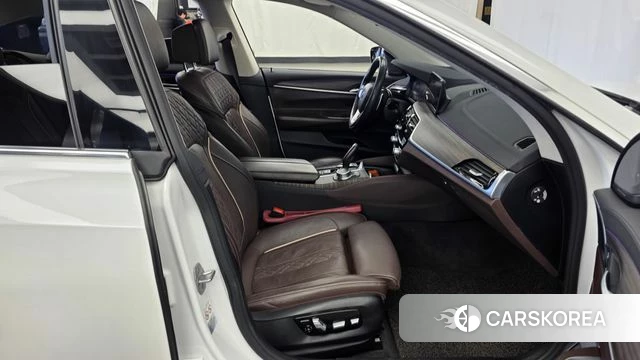BMW 6 Series GT (G32) 2020 Белый из Кореи, фото 2