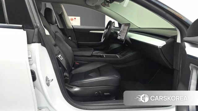 Tesla Model 3 2021 Белый из Кореи, фото 2